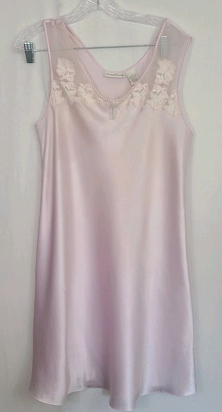 Vintage INTIMATE ESSENTIALS Polyester Floral Lace Nightgown Chemise Nightie Sz L
